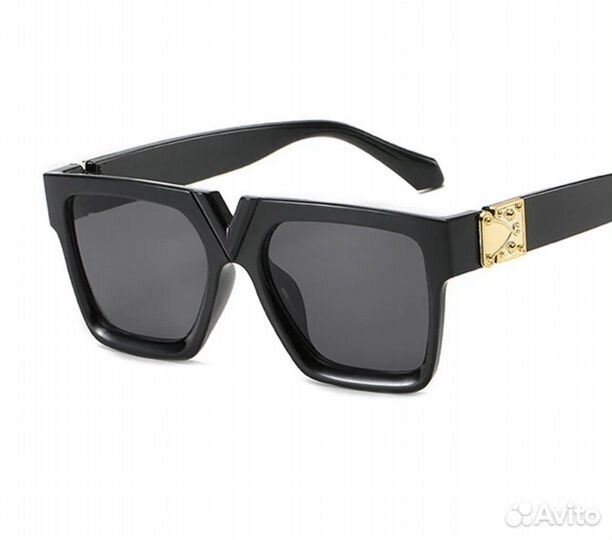 Новые солнцезащитные очки