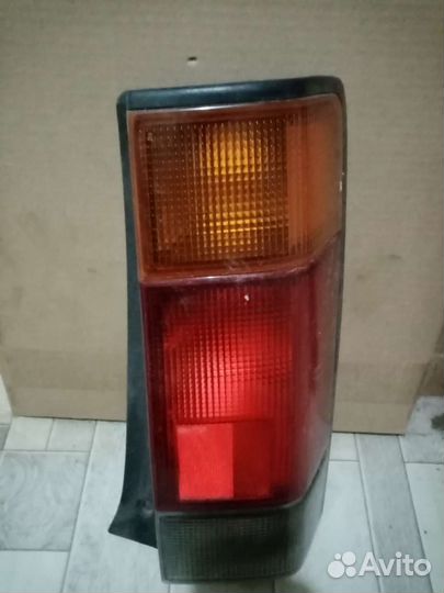 Фара задняя Mazda Bongo Friendee sglr WLT