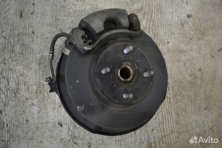 Кулак поворотный передний Тойота Ярис 2 2005-2011