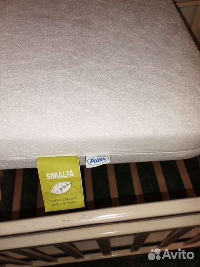 Детская кроватка(колеса-качалка) и матрас Plitex