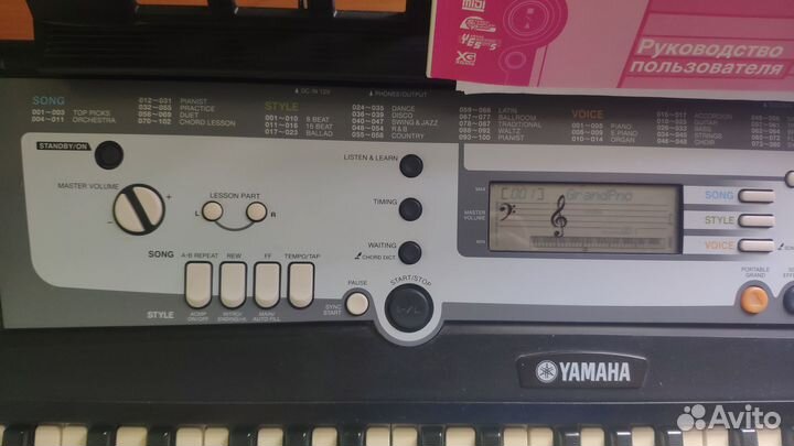 Синтезатор Yamaha psr e213 YPT-210 + наушники