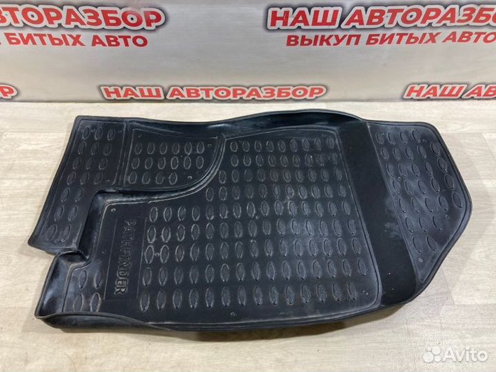 Коврик салона Nissan Pathfinder R 51 2008