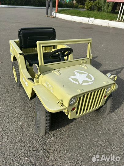 Детский электромоюиль с пультом управления