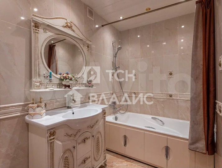 3-к. квартира, 110 м², 5/5 эт.