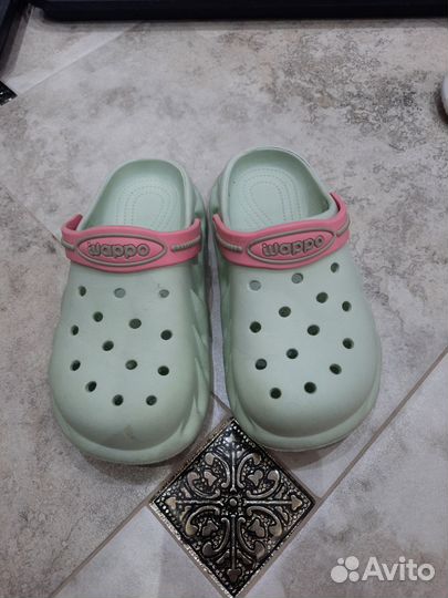 Crocs. Кеды детские