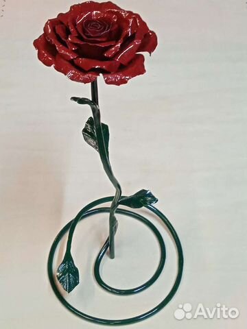 Роза кованая элегантность