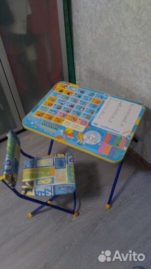 Детский стол и стульчик