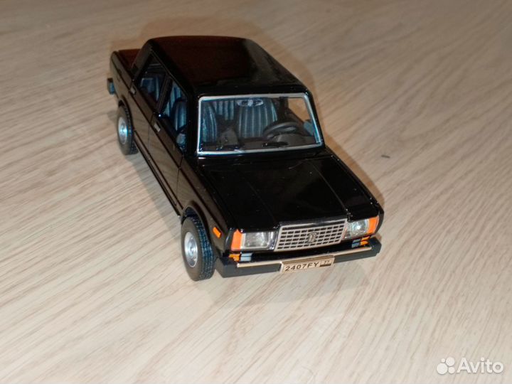 Модель ваз 2107, инерционная, звук и свет. эффекты