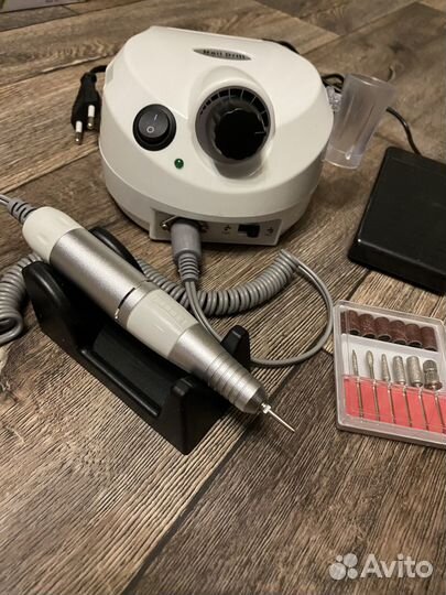 Машинка для аппаратного маникюра