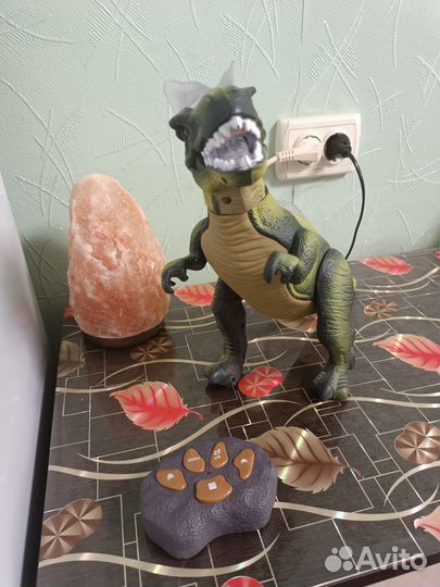 Игрушка робот