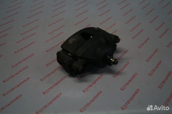 Nissan 41001-51E00 Суппорт тормозной правый