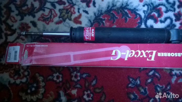 Амортизатор на Мерседес ML W163 KYB