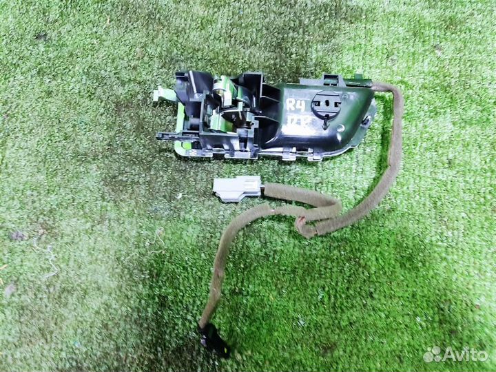 Ручка двери внутренняя правая Land Rover Discover