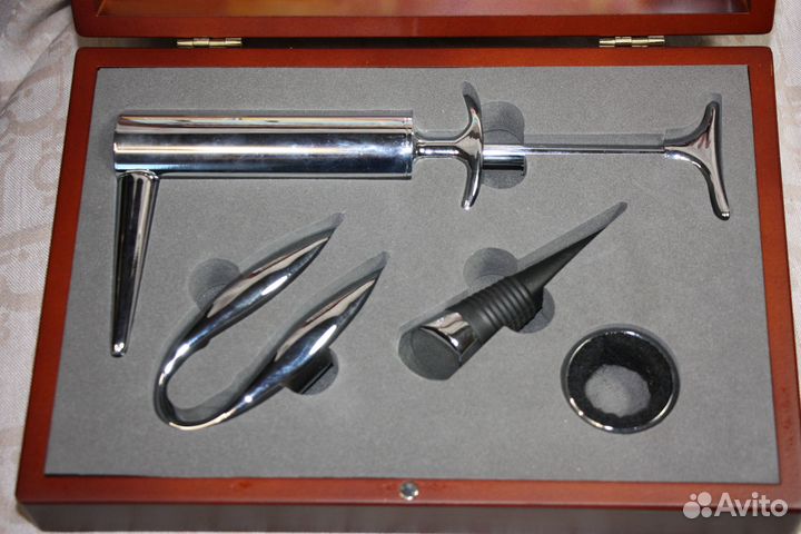 Набор винных аксессуаров с пневматическим штопором