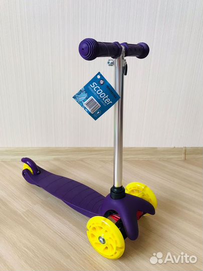 Самокат детский трехколесный. Новый