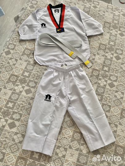 Комплект защиты для тхеквондо