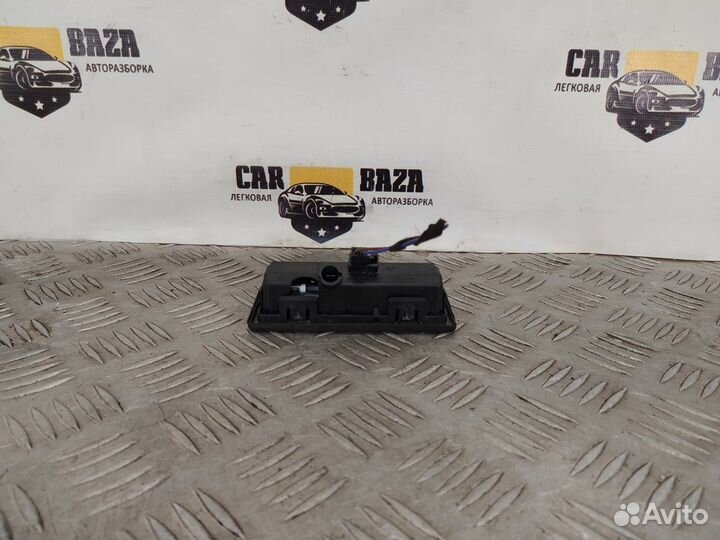 Кнопка открывания багажника