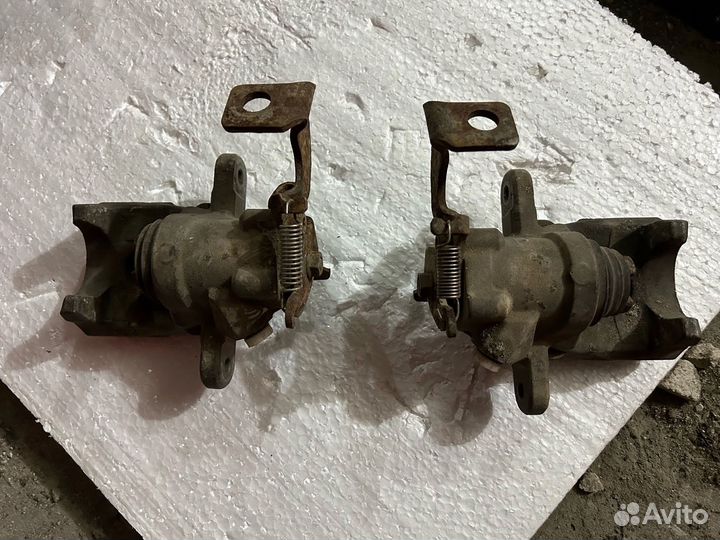 Суппорт задний тайота