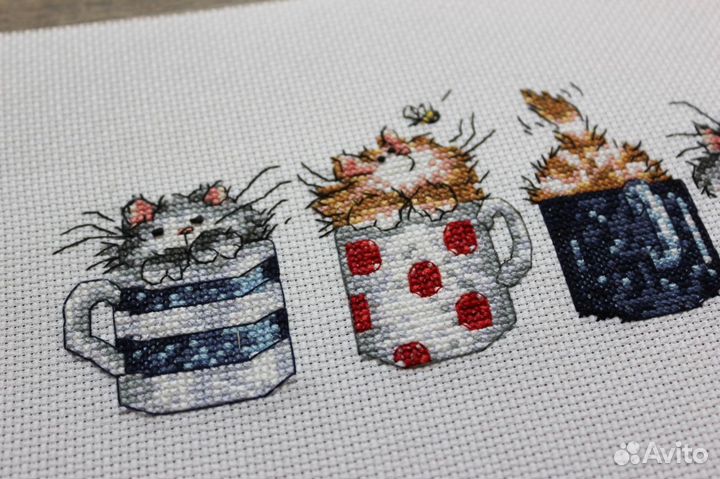 Картина, вышитая крестом 