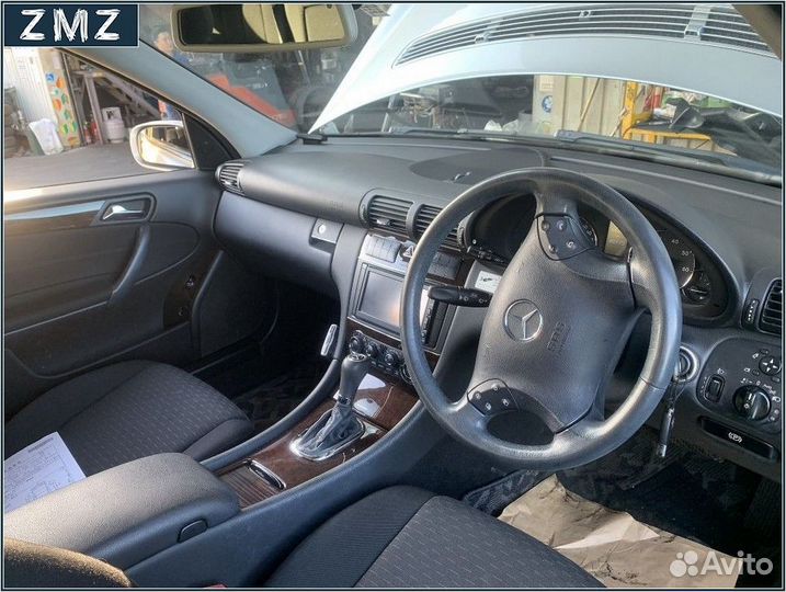 Фара A2038203361 на Mercedes-Benz C-Class W203.042