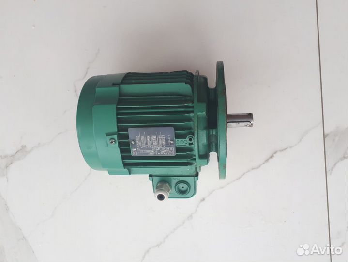Электродвигатель асинхронный Leroy Somer LS90S T