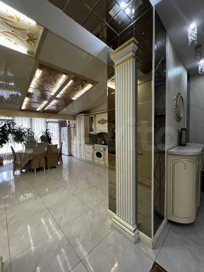 4-к. квартира, 135,5 м², 4/4 эт.