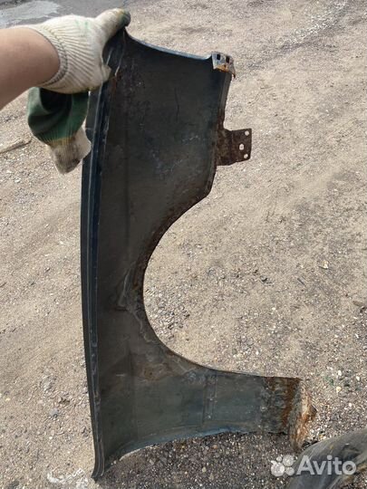 Крыло переднее левое,правое бмв е34