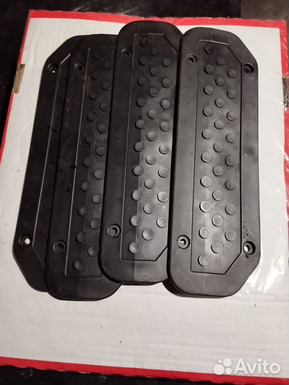 Накладки порогов УАЗ. Крепления баков УАЗ патриот