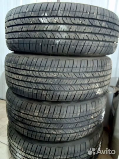Bridgestone Dueler A/T 215/60 R17 96