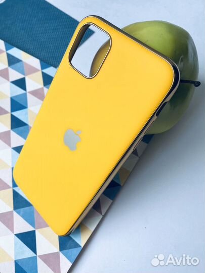 Чехол на iPhone 11
