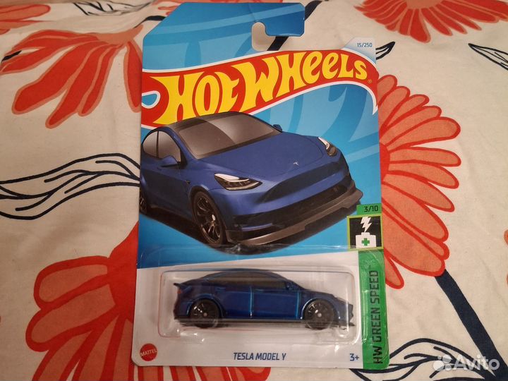 Tesla model Y hot wheels
