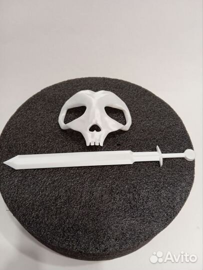 Заколка для волос Меч и череп