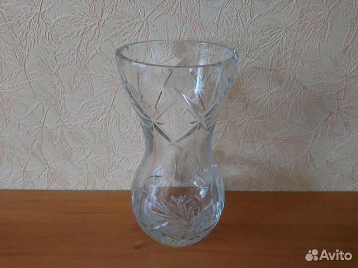 Ваза хрустальная