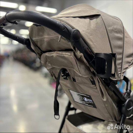 Прогулочная коляска Luxmom