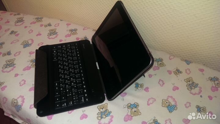 Samsung galaxy Tab 8.9 с клавиатурой