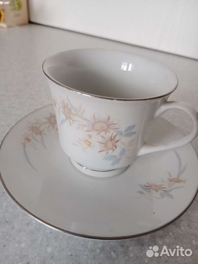 Чайные чашки с блюдцами