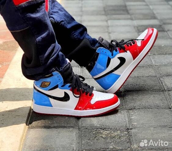 Jordan 1 Retro High Fearless UNC Chicago