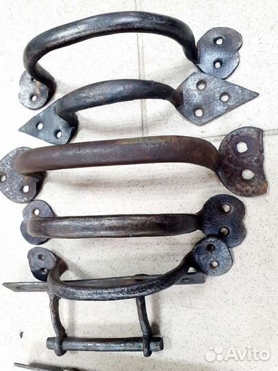 Старинные дверные ручки, засовы