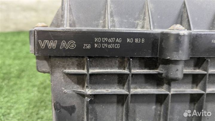 Корпус воздушного фильтра volkswagen Passat CC (B