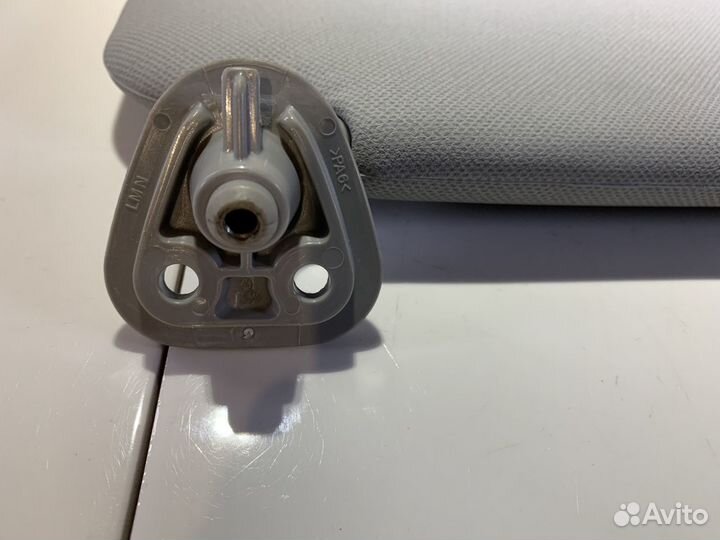 Солнцезащитный козырек Hyundai IX35 новый оригинал