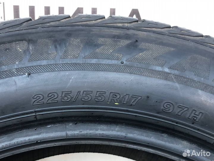 Bridgestone Blizzak LM-32 225/55 R17 97H