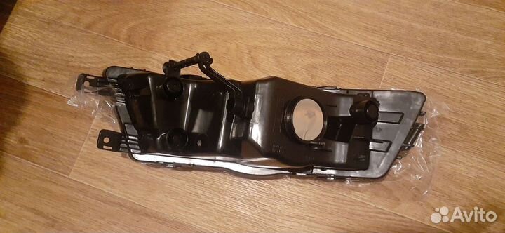 Фара противотуманная правая на Skoda Rapid