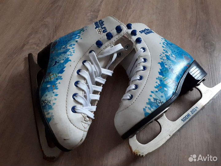 Коньки детские фигурные. 29 размер