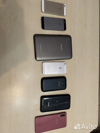 Телефоны разные