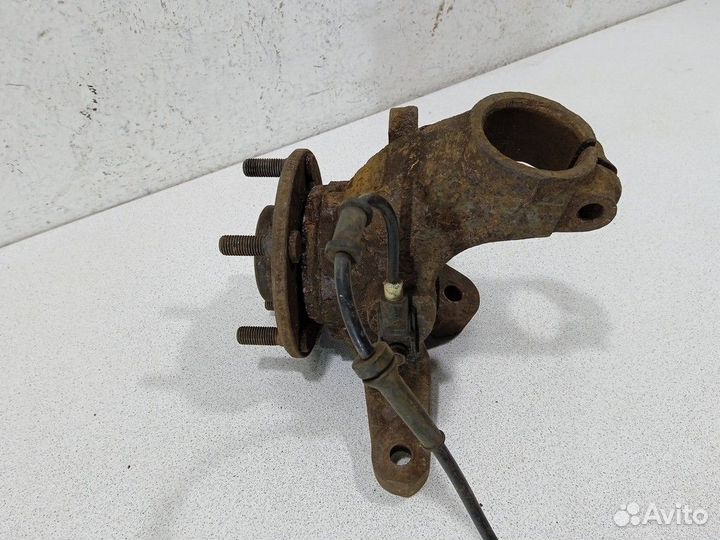 Кулак передний левый Форд