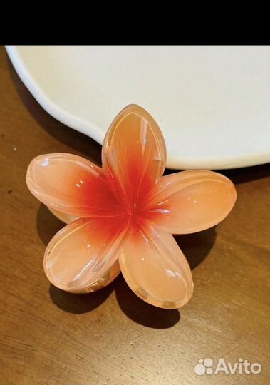 Крабик для волос в виде цветка