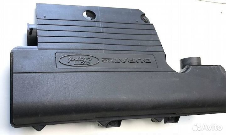 Форд Фьюжен Крышка двигателя