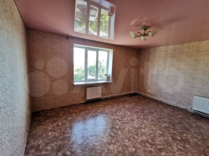 2-к. квартира, 55 м², 3/3 эт.