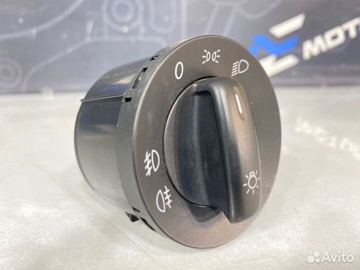 Переключатель света Volkswagen Passat Variant B6