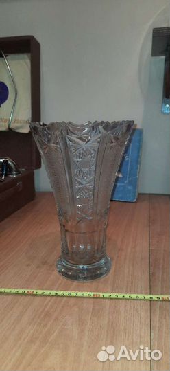 Хрустальная ваза, высота 25см